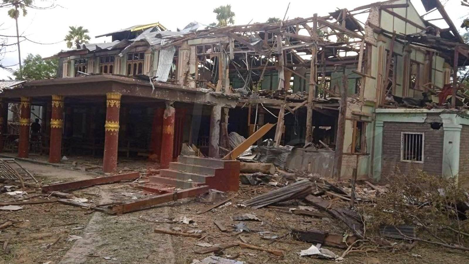 ပုံစာ - ပုလဲမြို့နယ်၊ ညောင်ကုန်းကျေးရွာ လေကြောင်းတိုက်ခိုက်ခံရမှုကြောင့် ပျက်စီးသွားသည့် ဘုန်းကြီးကျောင်း။
