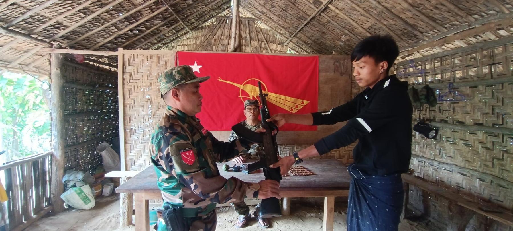 ပုံစာ - ABSDF Column 3 ထံသို့ ပုလဲမြို့နယ် ဇီးဖြူကုန်းပျူစောထီးကျေးရွာမှ ပျူစောထီး ၁ ဦးအလင်းဝင်လာစဉ်။