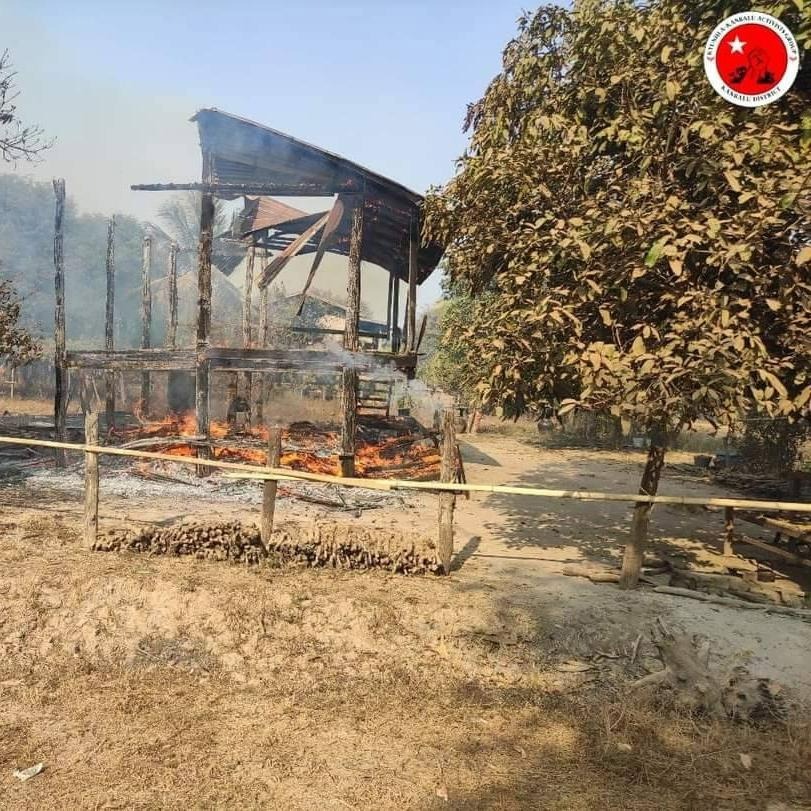 ကျွန်းလှနယ်က လေးရွာအုပ်စု မီးရှို့ခံရလို့ အိမ်ခြေတဝက်ကျော် ပျက်စီး
