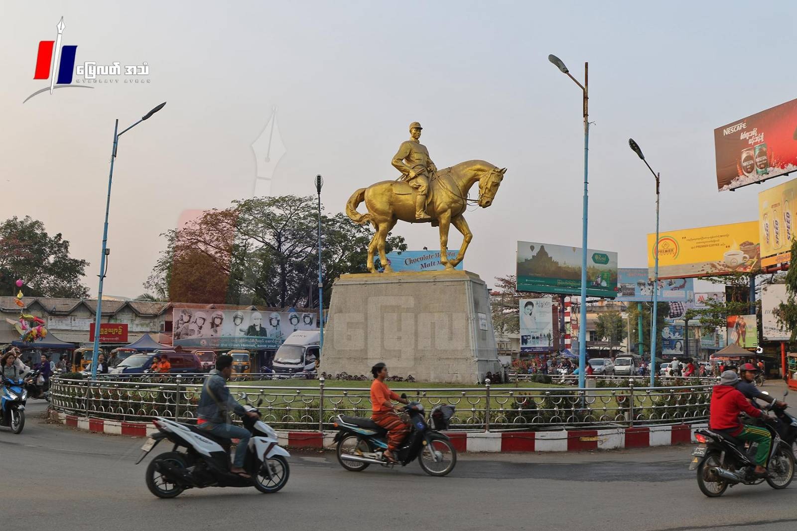 ပြည်မြို့မှာ ဆိုင်ကယ်စီးနင်းသူတွေကို စစ်ဆေးပြီး လိုင်စင်မရှိပါက ငွေ သိန်းချီတောင်း