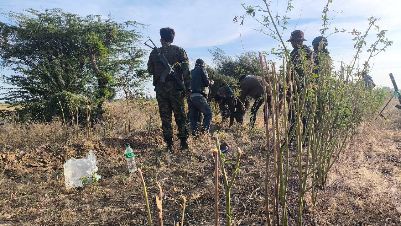 ပွင့်လင်းရွာတိုက်ပွဲမှာ အရာရှိ ၂ ဦးသေ၊ ၁၅ ဦးထက်မနည်းထိခိုက်သေဆုံးနိုင်ဟုဆို