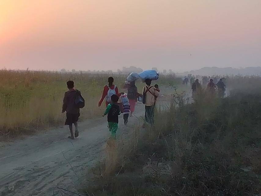 ပခုက္ကူမှာ တိုက်ပွဲဖြစ်နေလို့ ကျေးရွာ ၁၀ ကျော်က ဒေသခံတွေ ထွက်ပြေးနေရ