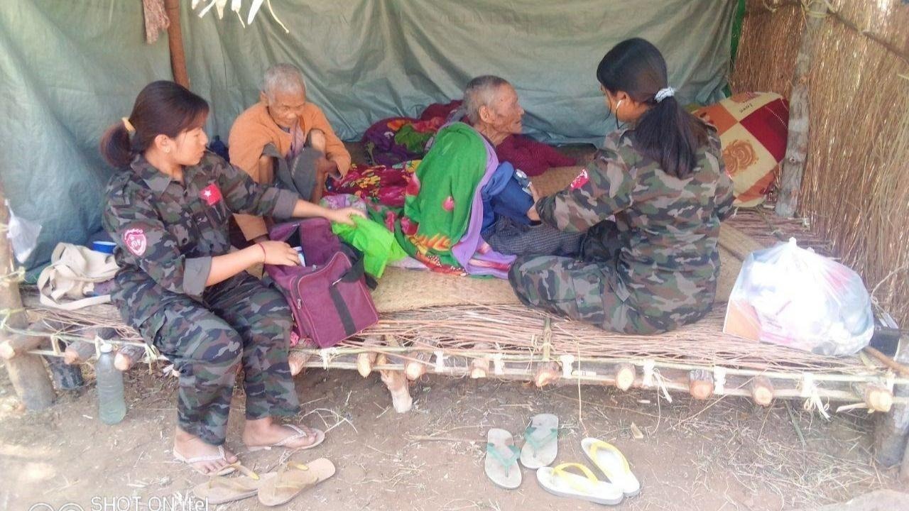 ပုလဲနယ်က စစ်ရှောင်စခန်းမှာ လူ ၁၅၀ ခန့် တုပ်ကွေးဖြစ်လို့ ဆေးဝါးအကူအညီ အရေးပေါ်လိုအပ်နေ