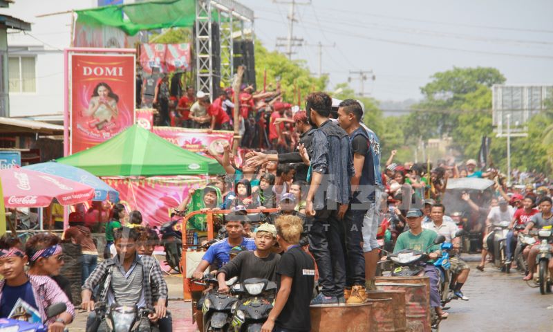 ပြည်မြို့ တွင် လမ်းလျှောက်သင်္ကြန်နှင့်ဖျော်ဖြေရေးမဏ္ဍပ်များပါကျင်းပရန် စစ်ကောင်စီပြင်ဆင်