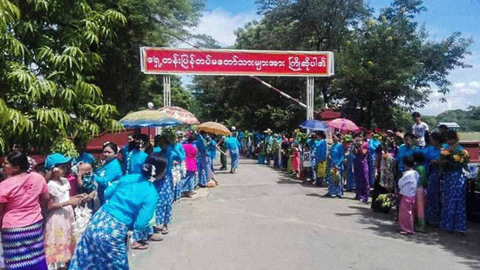 သင်္ကြန်ကျင်းပနေတဲ့ ခလရ ၂၅၇ တပ်ထဲ လက်နက်ကြီးနဲ့ပစ်ခံရလို့ ထိခိုက်သေဆုံးရှိနိုင်