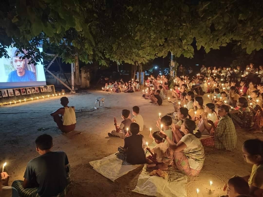 ကျဆုံးရဲဘော်တွေအတွက် ဆုတောင်း ညသပိတ်ပြုလုပ်