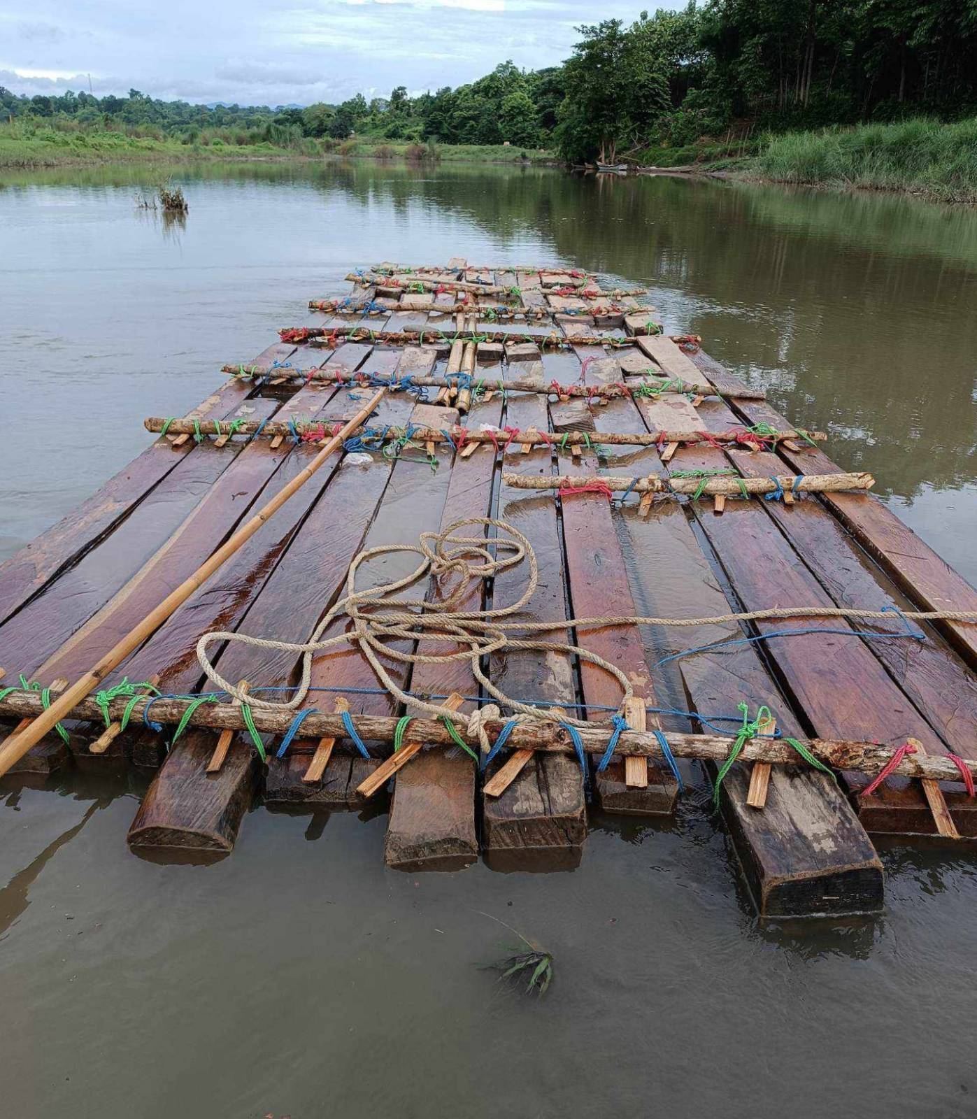 ပန်းတောင်းနယ်မှာ စစ်တပ်က လိုင်းကြေးယူပြီး ကျွန်းနဲ့သစ်မာတွေ ခိုးထုတ်ခွင့်ပြုထား