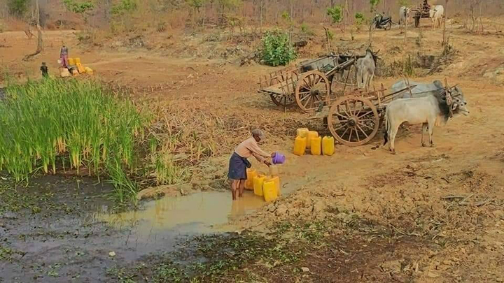 ခင်ဦးမှာ ဒေသခံတွေအပြင် စစ်ရှောင်တွေပါ ရေမလောက်ငှမှုနဲ့ ရင်ဆိုင်နေရ