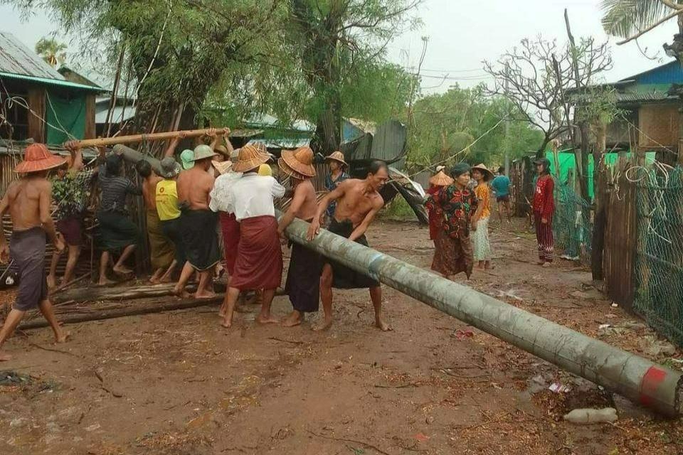 အောင်လံမှာ လေပြင်းတိုက်လို့ နေအိမ် ၃၄ လုံးထိခိုက်ပျက်ဆီး