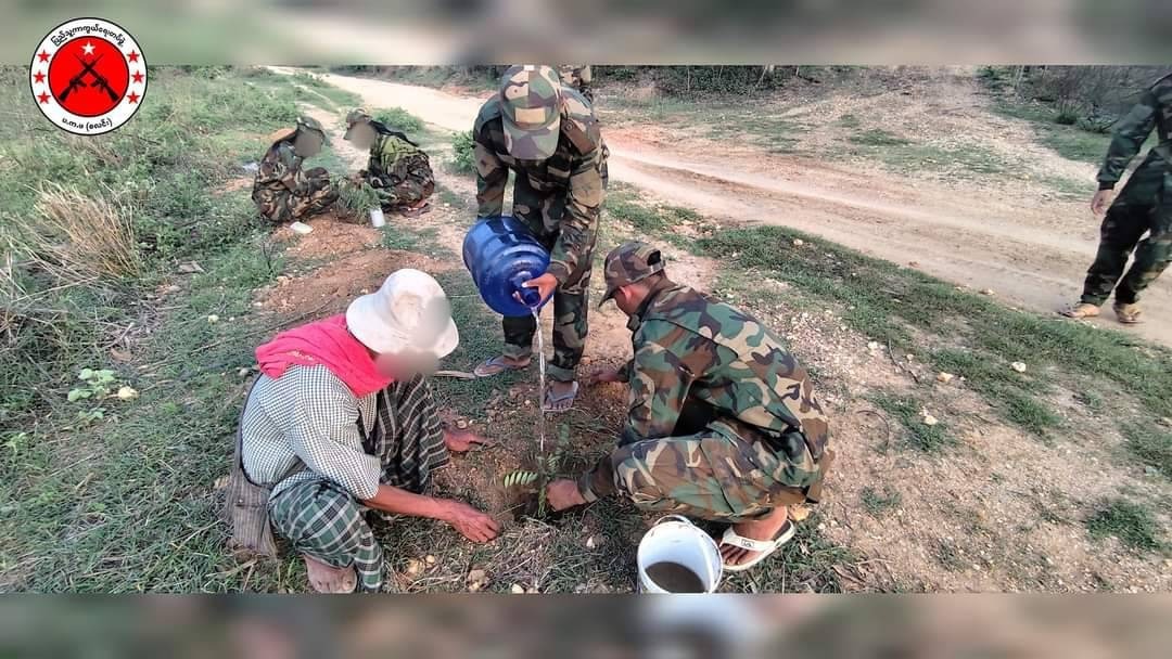 စလင်းမှာ ဒေါ်အောင်ဆန်းစုကြည် ၇၉ နှစ်ပြည့် မွေးနေ့လက်ဆောင်အဖြစ် အရိပ်ရပင် ၇၉ ပင်စိုက်ပျိုး