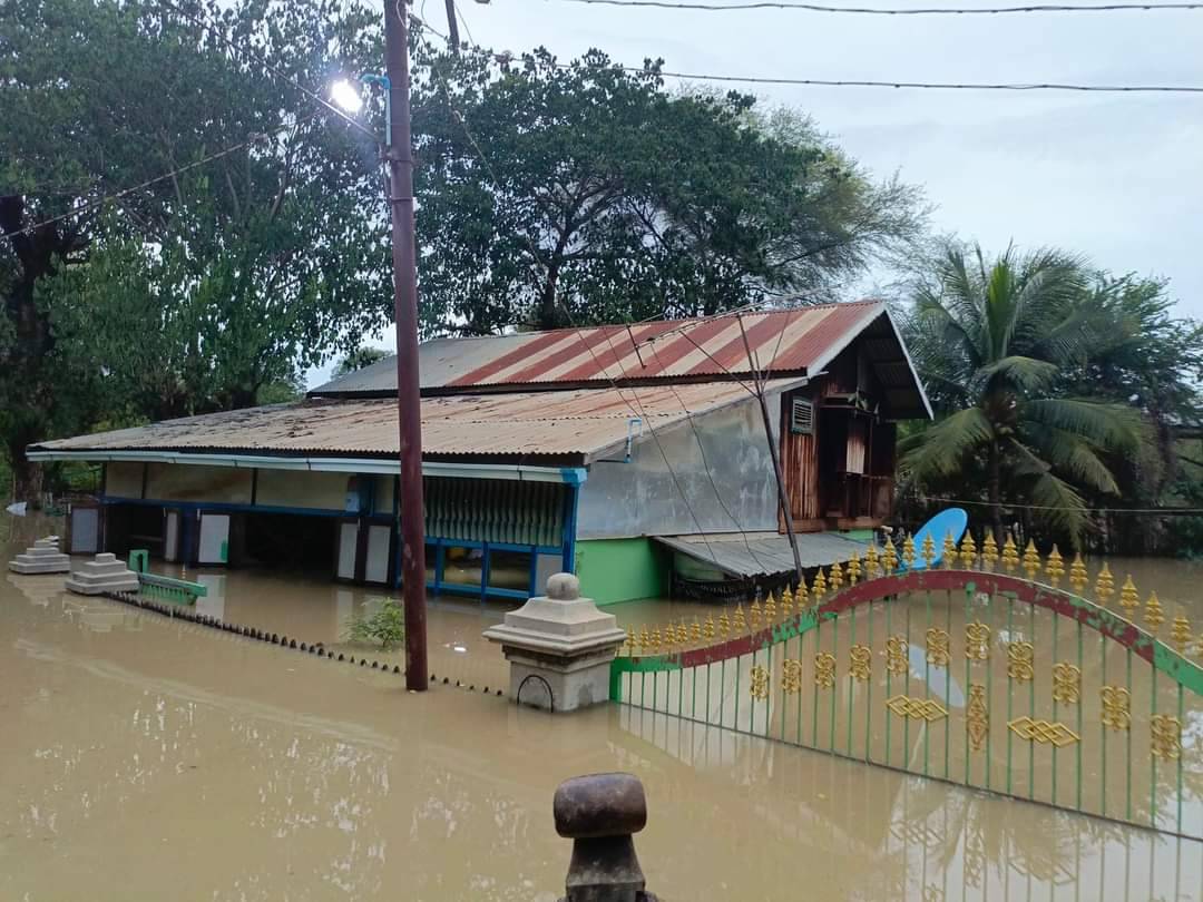 ဆားလင်းကြီးနယ်က ရေနစ်မြုပ်နေတဲ့ ရွာ ၁၀ ရွာကျော်မှာ စားနပ်ရိက္ခာအရေးပေါ်လိုအပ်နေ