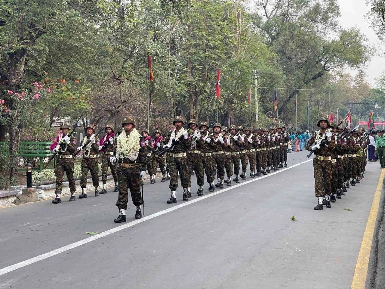 မန္တလေးမြို့ရှိ အထပ်မြင့်အဆောက်အဦနဲ့ စာသင်ကျောင်းတွေကို စစ်တပ်က တပ်စွဲပြီးခံစစ်ပြင်