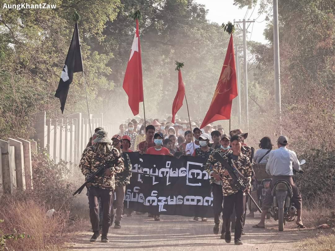 ဆားလင်းကြီးက လူရာချီပါဝင်တဲ့ သပိတ်စစ်ကြောင်းကို PDF တွေလုံခြုံရေးယူပေး