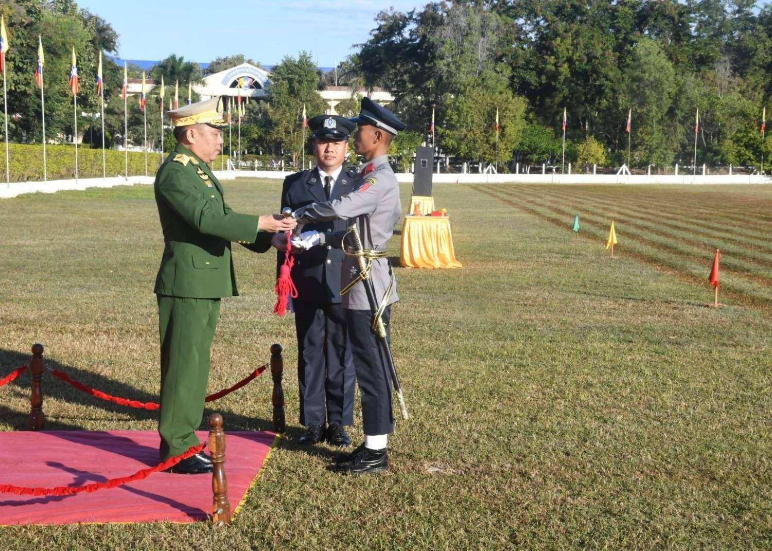 ဒုတိယဗိုလ်ချုပ်ကြီး နီလင်းအောင် ကို ပြည်ထဲရေးဒုဝန်ကြီးနဲ့ရဲချုပ်ရာထူးမှ ဖြုတ်ချ၊ ဒုရဲချုပ် ၁ ရဲဗိုလ်ချုပ် ဝင်းဇော်မိုး ကို ရဲချုပ်အဖြစ် ခန့်အပ်