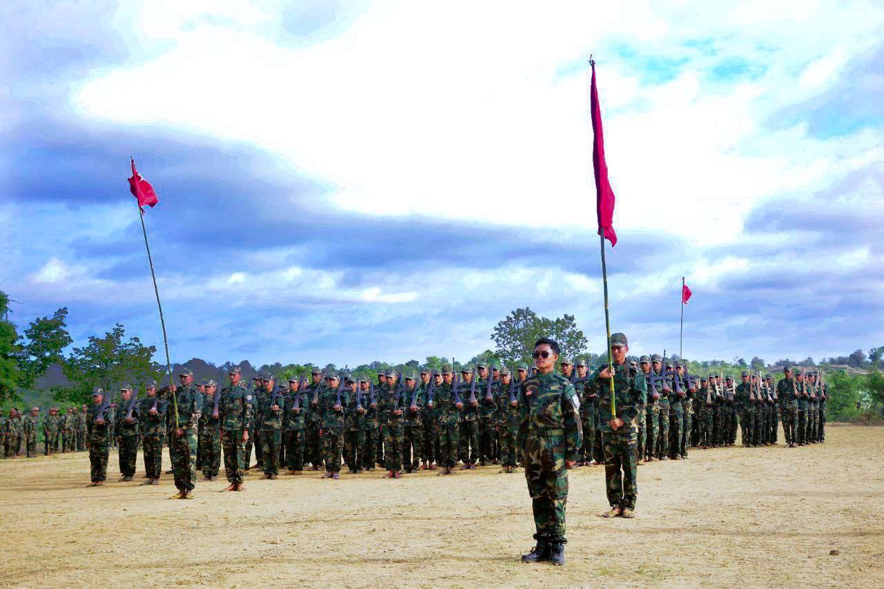 နွားထိုးကြီး PDF ရဲဘော်တွေရဲ့ အခြေခံစစ်သင်တန်းဆင်းပွဲပြုလုပ်