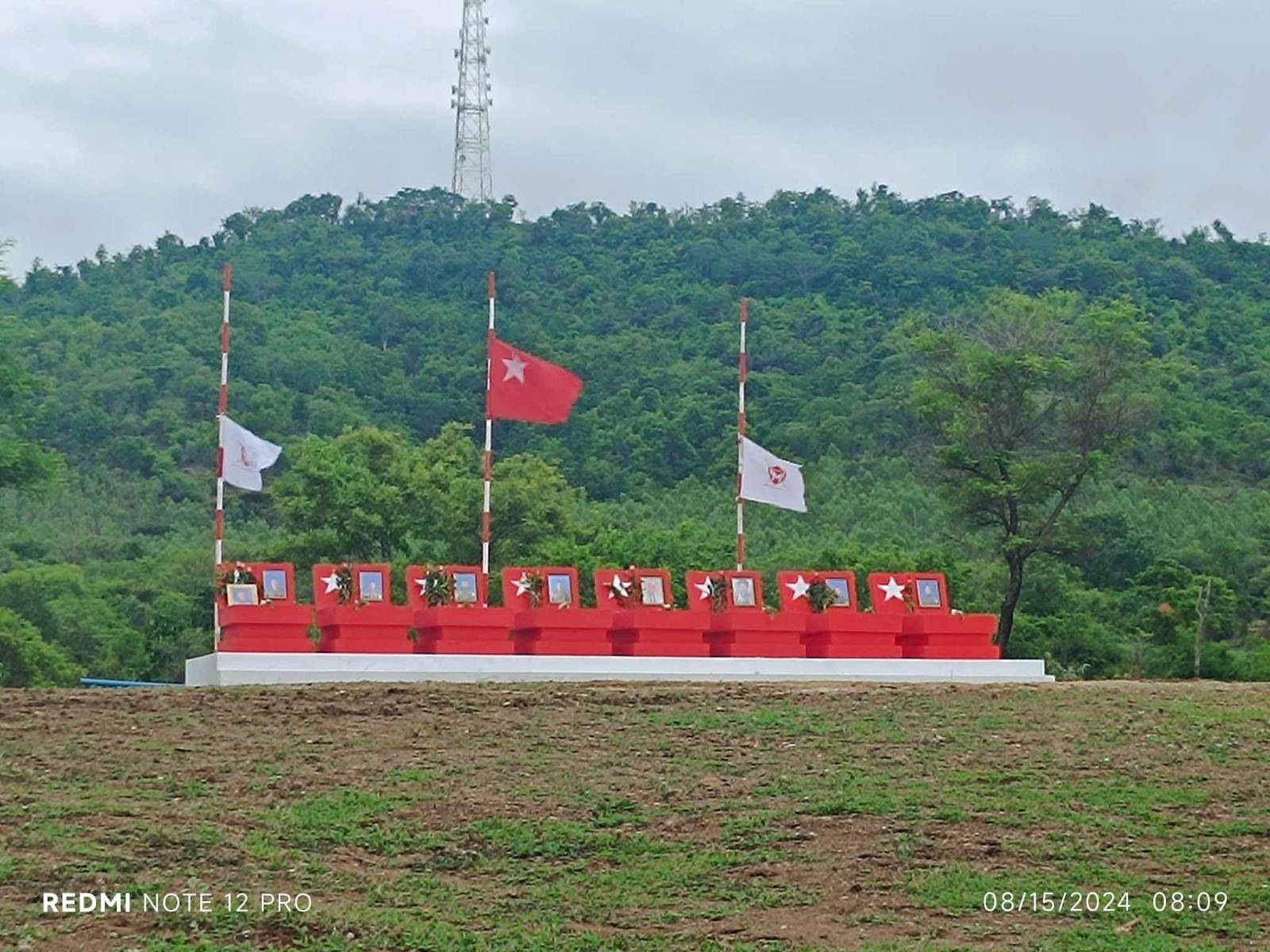 ရဲဘော် ၈ ဦး ကျဆုံးခြင်း ၁ နှစ်ပြည့် ကုသိုလ်ကောင်းမှုလုပ်ပြီး ကျန်ရစ်တဲ့မိဘတွေကို ‌ငွေထောက်ပံ့