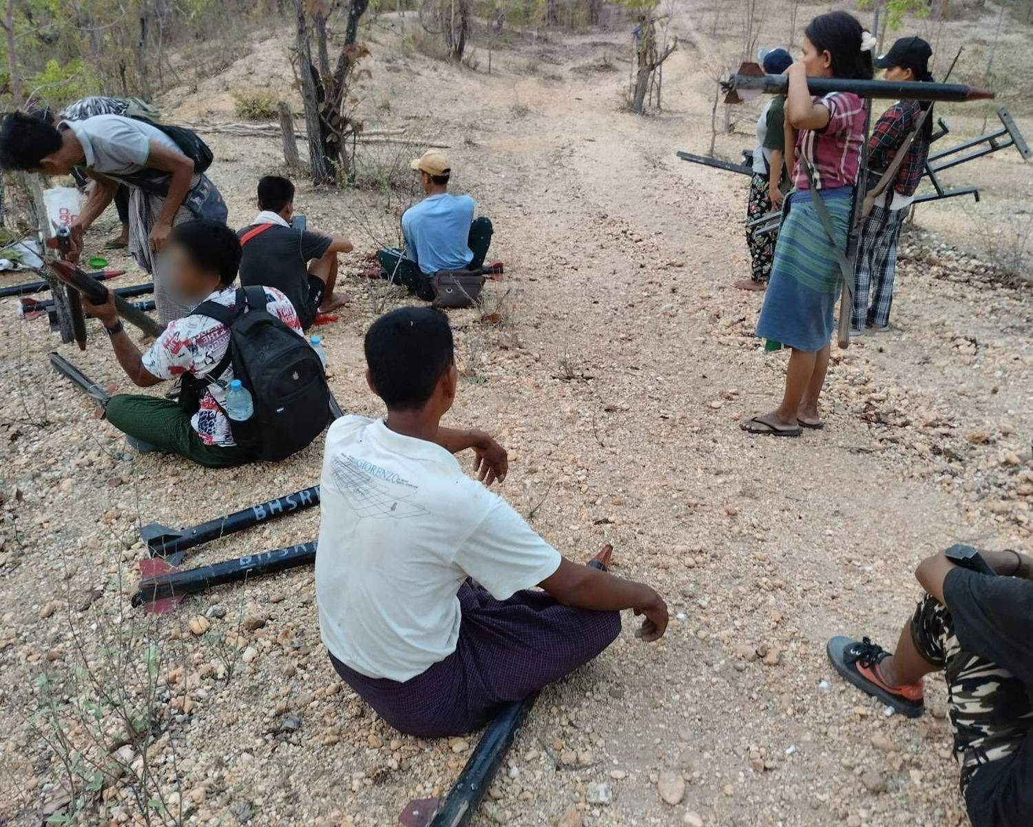 ကပစ-၂၂  ရှော့ဒုံးနဲ့ပစ်ခံရလို့ အဆောက်အဦးတချို့ ထိခိုက်ပျက်စီးမှုရှိဟုဆို