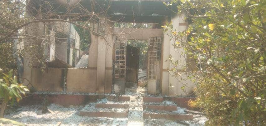 မတ္တရာမြို့နယ်၊ ရွေးရွာကို စစ်တပ်ဝင်စီးပြီး လူမှုကူညီရေးအသင်းကို မီးရှို့ကာ မိန်းကလေး ၂ ဦးကို ဖမ်ဆီးသွား