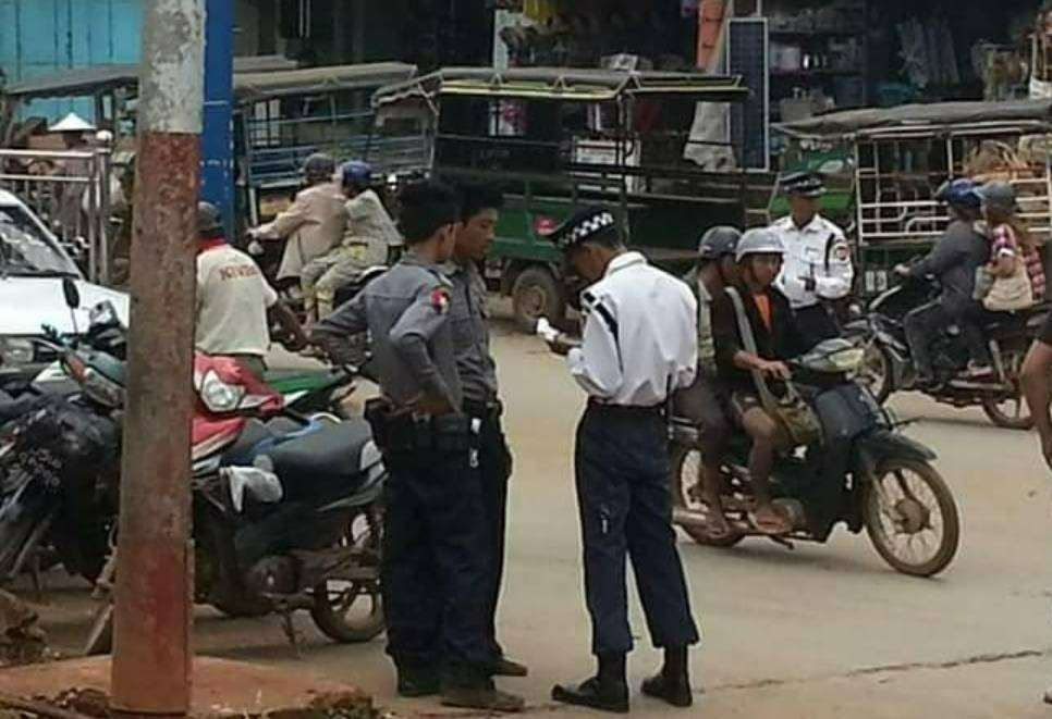 ပဲခူးတိုင်းအနောက်ခြမ်းမှာ ဆိုင်ကယ်စီးသူတွေကို စစ်ကောင်စီက ငွေတောင်းကြမ်းနေလို့ ဒေသခံတွေ ခက်ခဲနေ