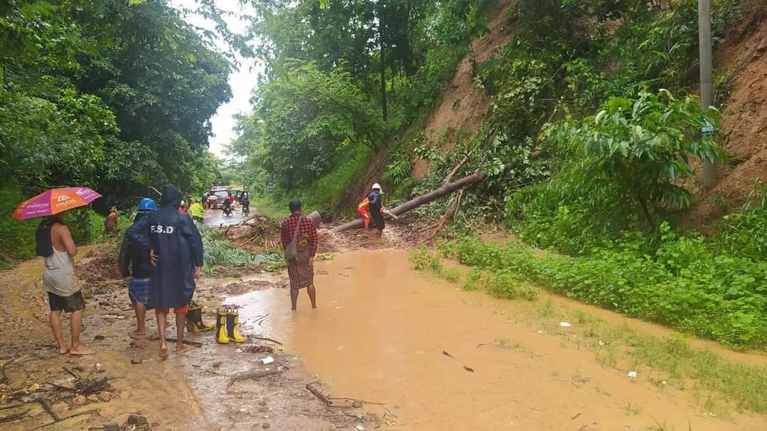 မိုးများပြီး ပေါက်ခေါင်းမြို့နယ်မှာ တောင်ပြိုမှုဖြစ်ခဲ့