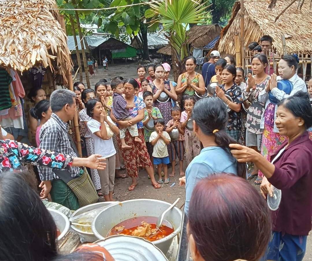 တိုက်ပွဲအကြီးအကျယ်ဖြစ်လာမယ်ဆိုတဲ့သတင်းကြောင့် ပဲခူး-ကရင်ပြည်နယ်အစပ်က ဒေသခံထောင်ချီ ပြောင်းရွှေ့နေ