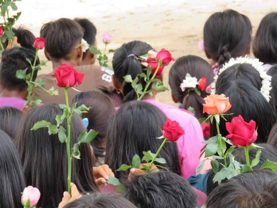 ဝက်လက်မြို့ပေါ်ကို ပန်းပန်ပြီး ဈေးလာဝယ်တဲ့ အမျိုးသမီး ၄ ဦးကို စစ်တပ်က ဖမ်းဆီး