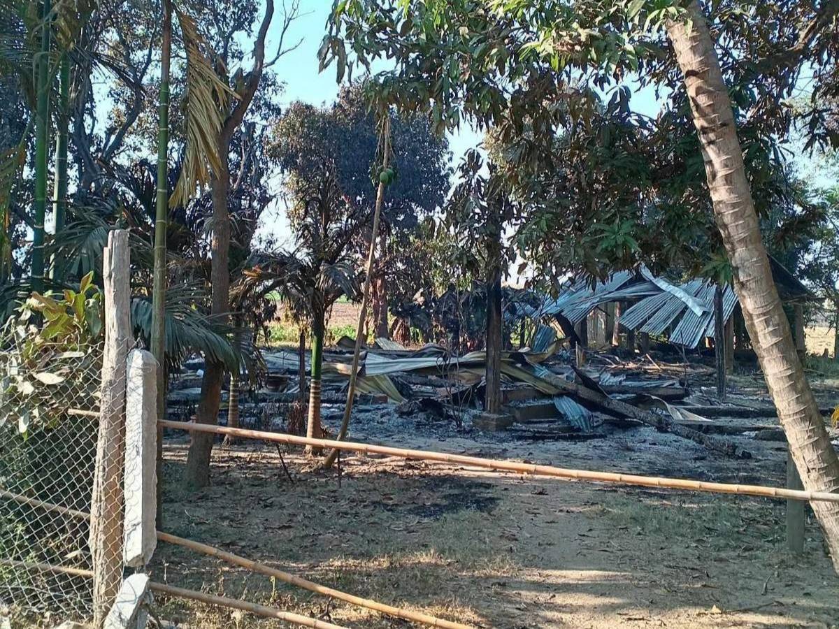 ဆွာမြို့နယ်မှာ စစ်တပ်က နေအိမ်နဲ့ ကြံစိုက်ခင်းတွေကို မီးရှို့ဖျက်ဆီး